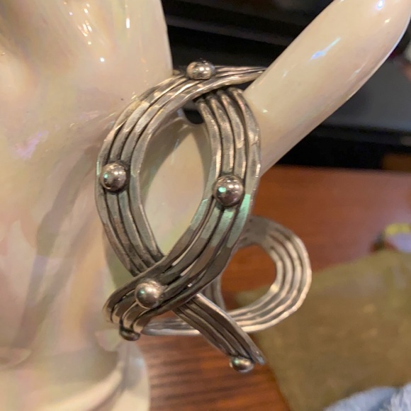 Unusual wide design. Retro- Art Deco design and wide multi-strand look bracelets - Picture 4 of 13